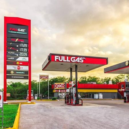 FullGas, la gasolinera mexicana que llena los tanques de Guatemala